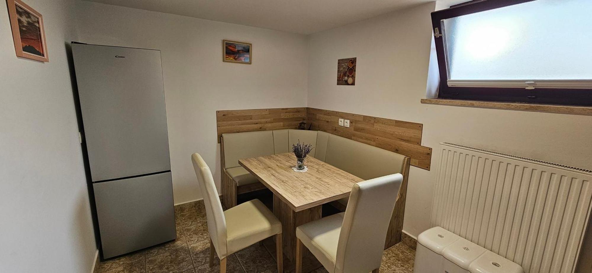 Apartma Ajja Sencur Ngoại thất bức ảnh